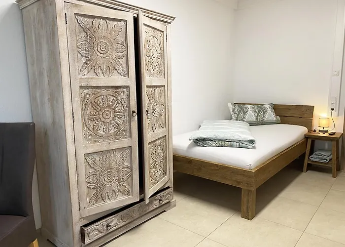 1 Zimmer mit Bad ohne Küche, 1 Person, 15 qm, direkt an der Aach